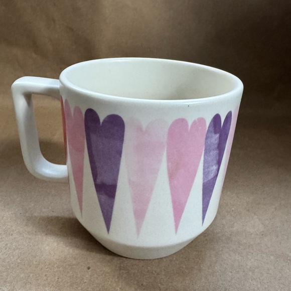 2016 Starbucks Valentine’s Day Hearts and Arrow Coffee Mug. 12oz/355ml - Picture 2 of 4